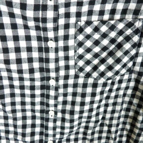 Old Navy Shirt Womens Small Gigham Plaid Button Down 'The Classic Shirt' Flannel - Picture 3 of 9